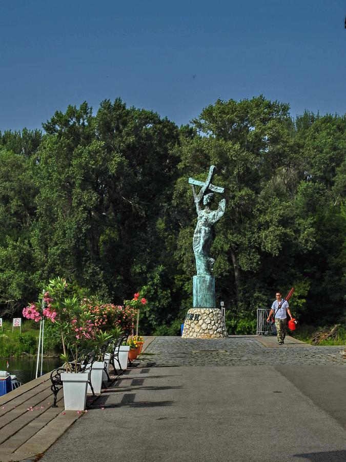 Apartments Marina Апатин Екстер'єр фото
